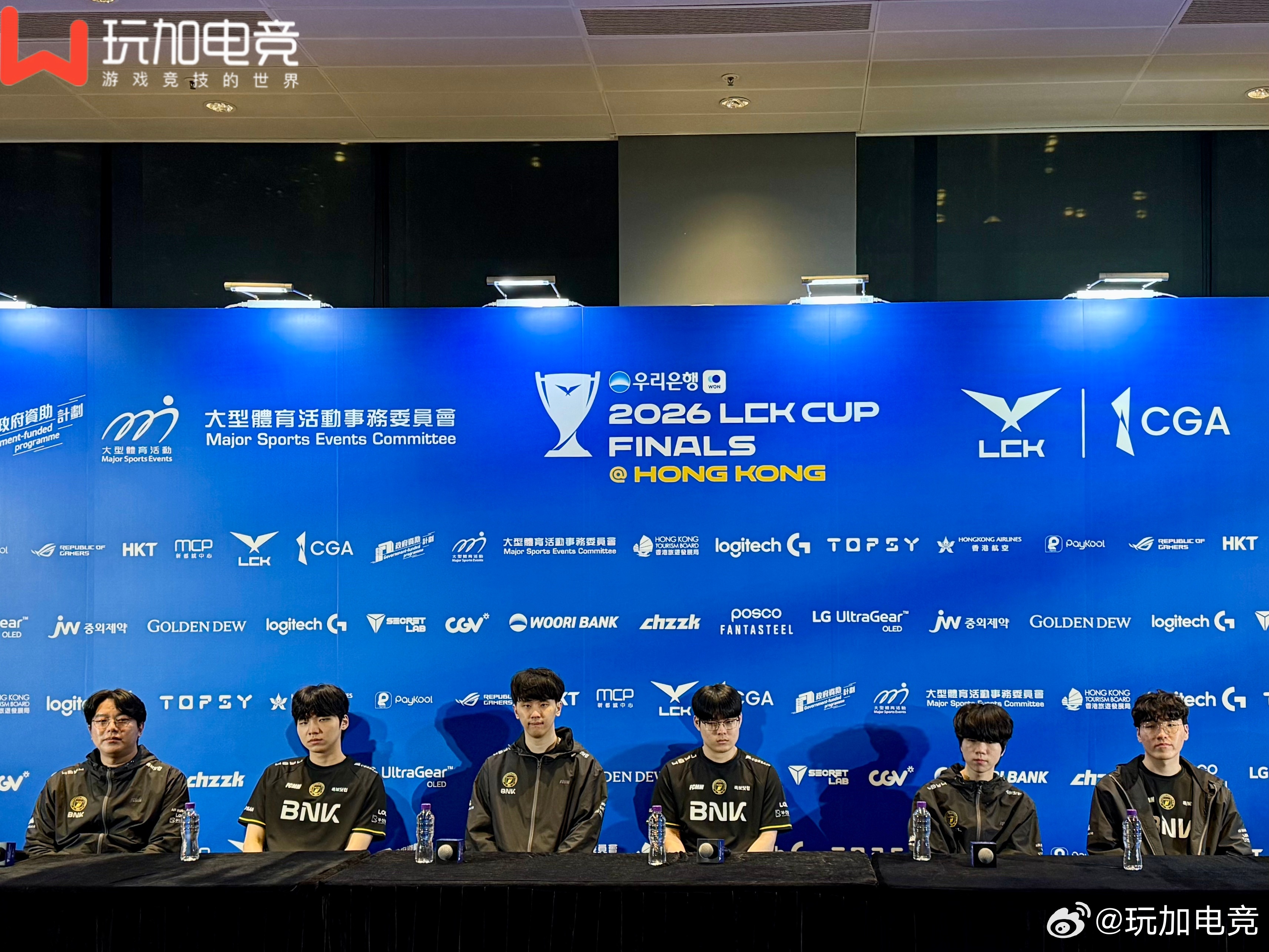 BFX全员接受败者采访gen零封bfx夺冠gen获得lck杯冠军2026lck杯