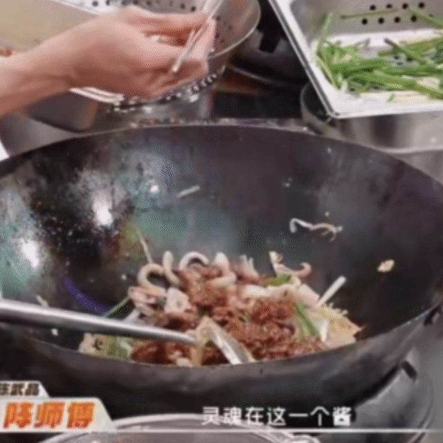 天才厨人夜宵局香迷糊了何浩楠心急吃不了热粿条 这期节目简直是对夜宵爱好者的终极考