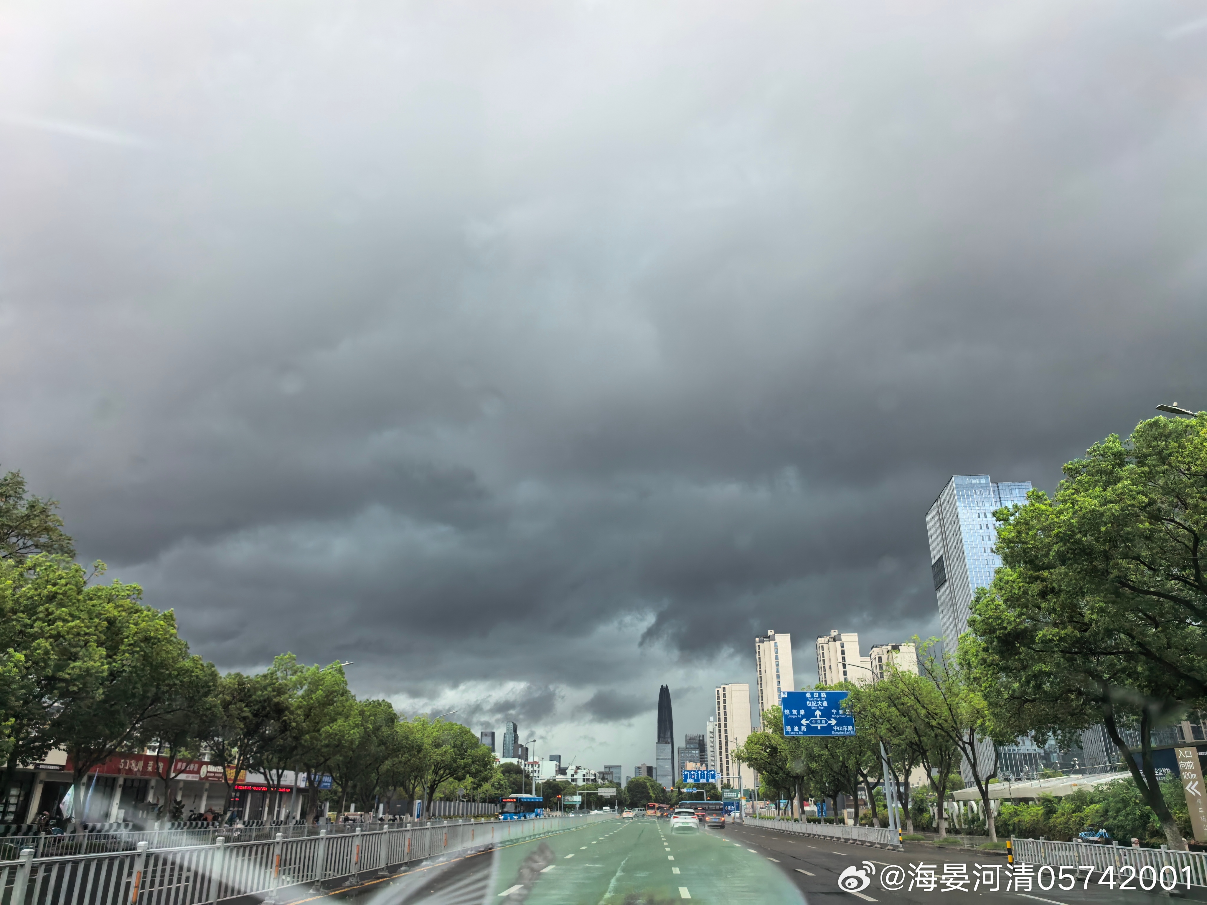 白海豚最大可能登陆地点白海豚提前登陆 来嘛，我不怕蓉 