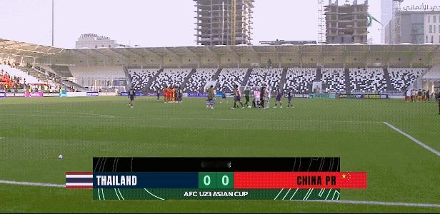 国足U23最终0:0战平泰国，顺利小组出线，不得不说今晚主裁判对于我们实在是不太