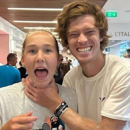 俄系球员感情都很好 欢乐也多这照片给我笑的wta