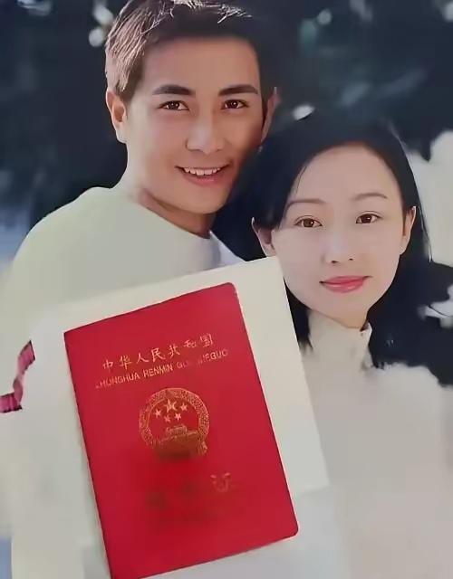 保剑锋不是什么咖，没人在乎他的私生活！

  一个糊咖和一个更糊的咖互相撕x半年