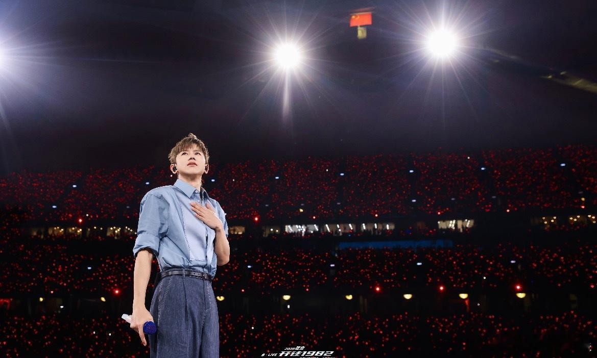 张杰女儿用AI写歌感觉会有点两极分化吧AI 好用，可以用来启蒙，但是杰哥这样的咖