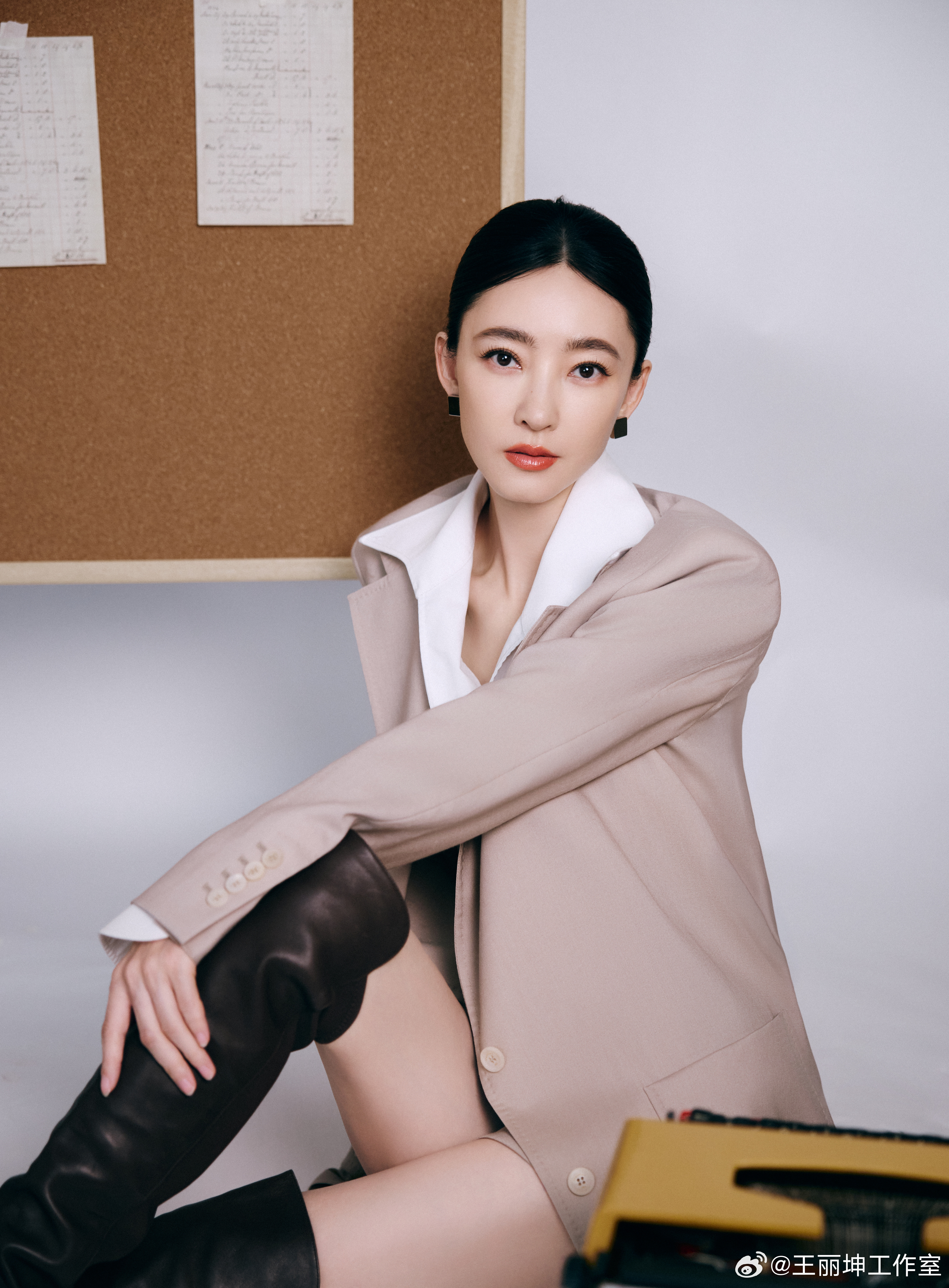 王丽坤乘风2026乘风送考人 曾在这里乘风破浪的坤坤子，今天就做同频的风，助力翱