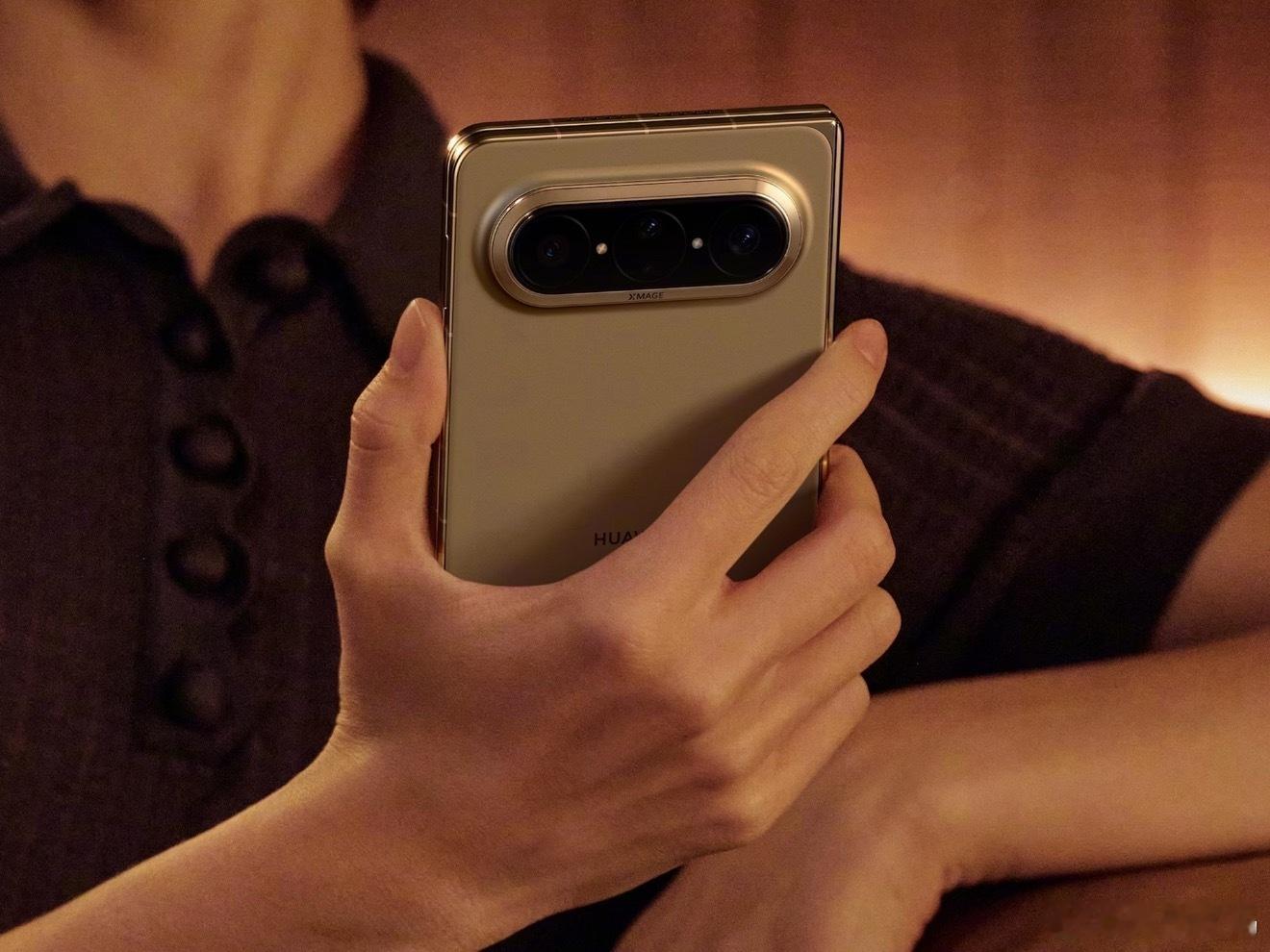 我也沦陷到“阔”了，想买华为Pura X Max 