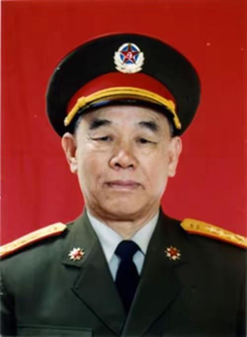 1985年百万大裁军，总参谋部也进行了大调整。总参谋长没动，还是杨得志。副总参谋