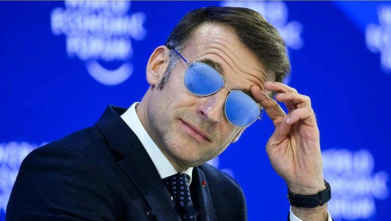 马克龙戴墨镜达沃斯演讲 马克龙在达沃斯“硬刚”特朗普，因一副“汝拉制造”的墨镜登