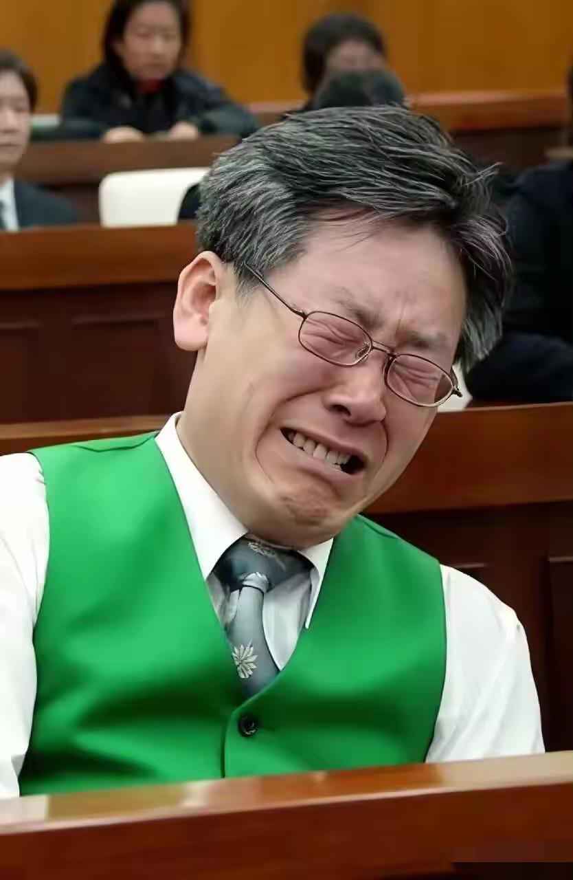 就在刚刚
韩国法院宣布了！
11月12日，韩国法院对前国家情报院院长赵太庸签发逮