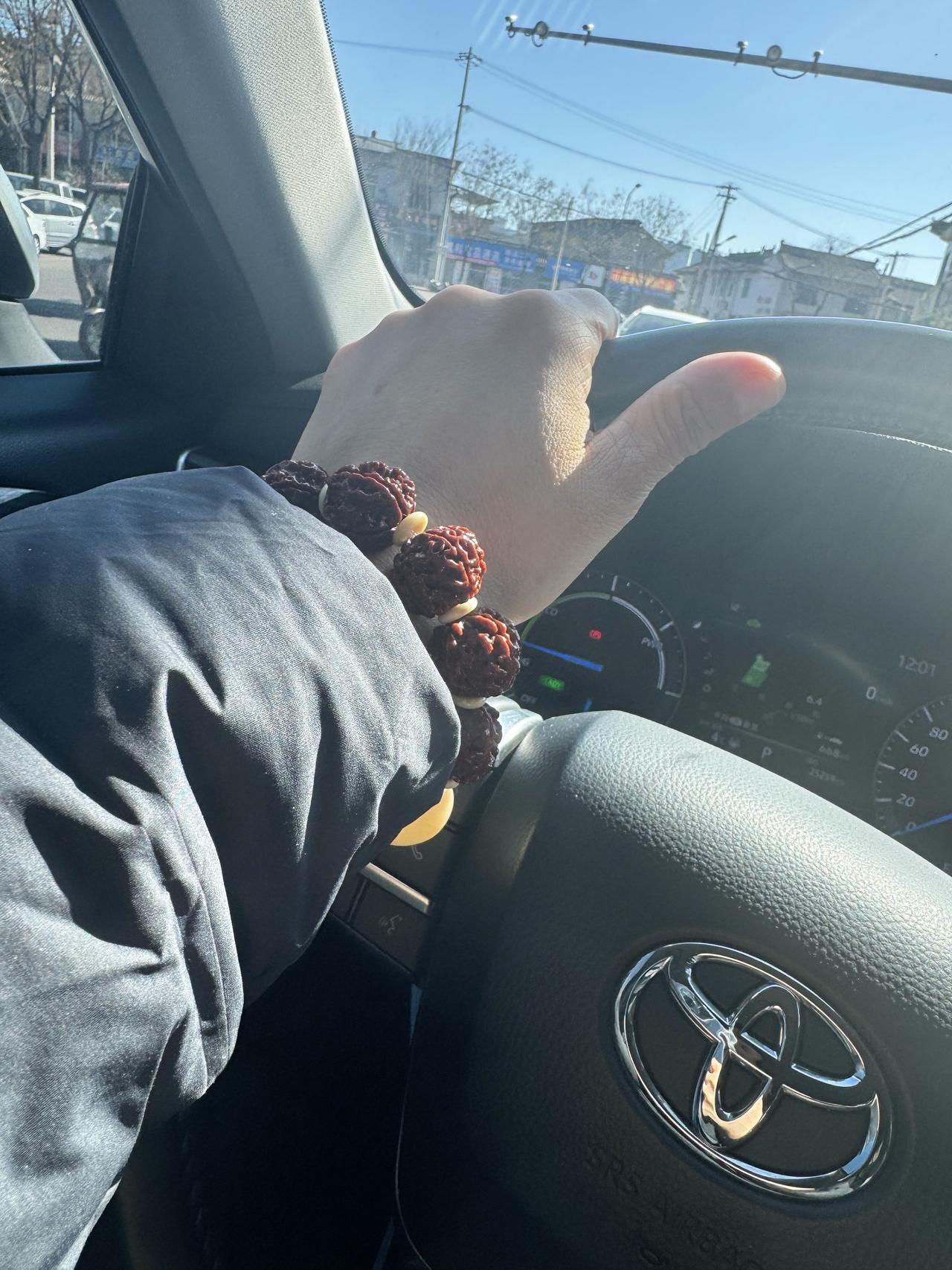 不可以忘了疼自己，不可以累了还不休息，不可以…