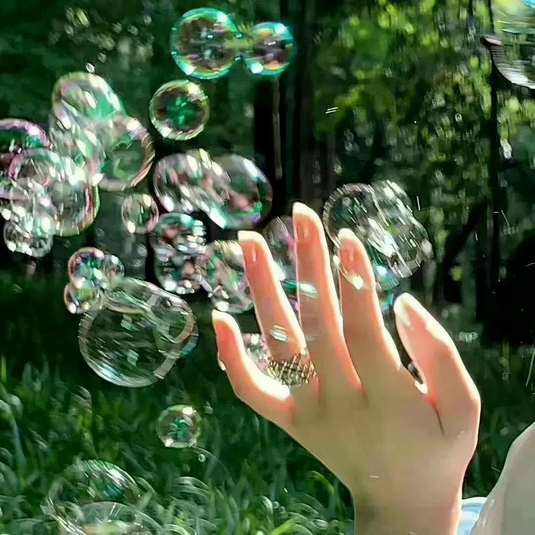 𝕯𝖔𝖓'𝖙 𝖍𝖔𝖕𝖊以前我怕你不爱我 现在我怕我不爱你 流了太多