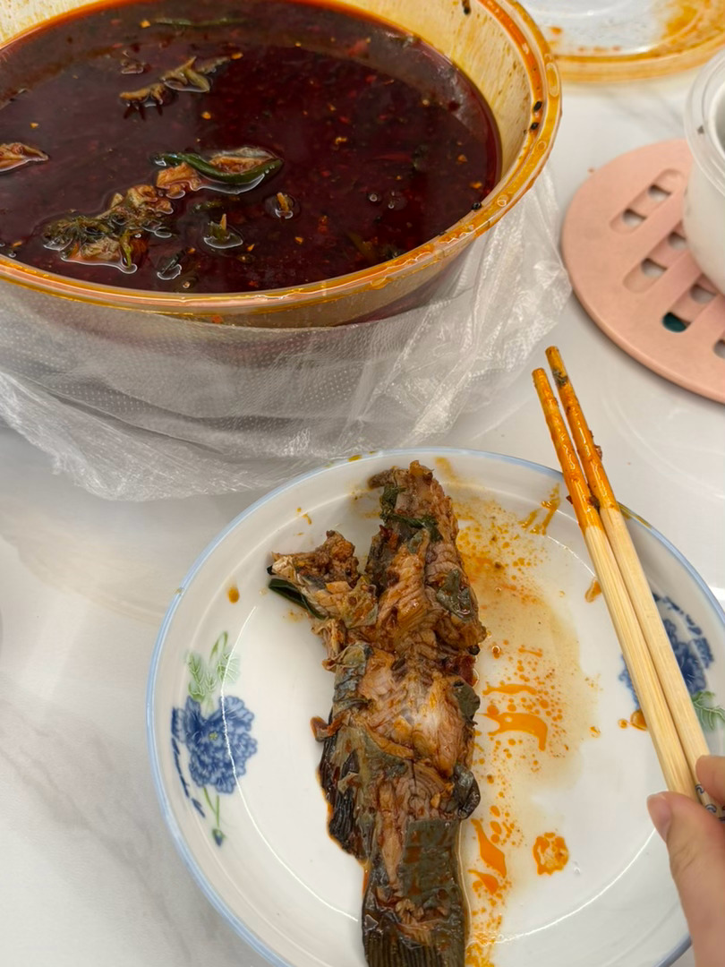 没发微博就是在受苦受累生闷气，没有在偷偷幸福哈