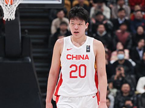 媒体人周鹏：杨瀚森无法出战周日热身赛，但可以赶上打荷兰