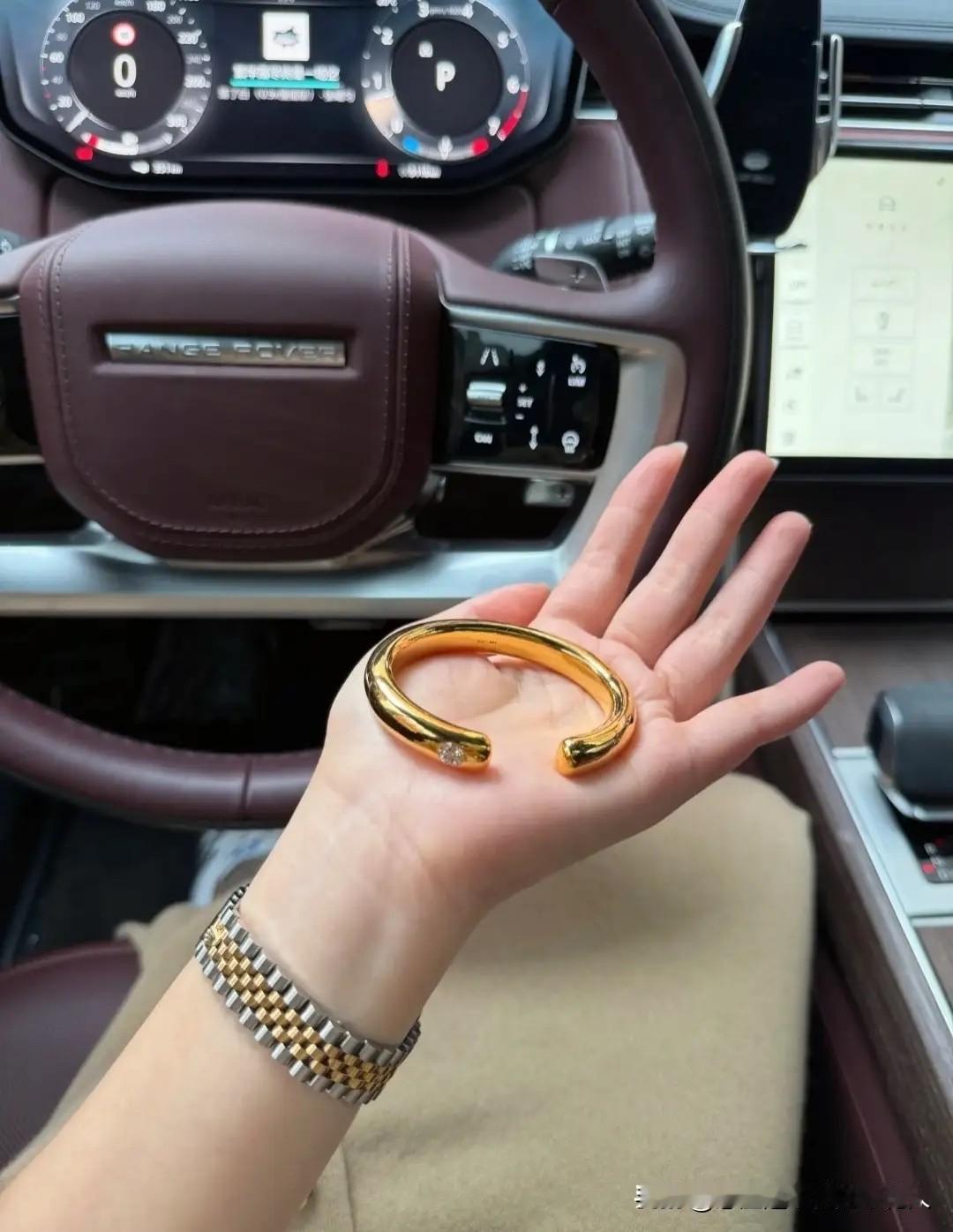 12月4日金价太魔幻！大盘跌了，实物金仍1200+元/克

12月4日这金价真有