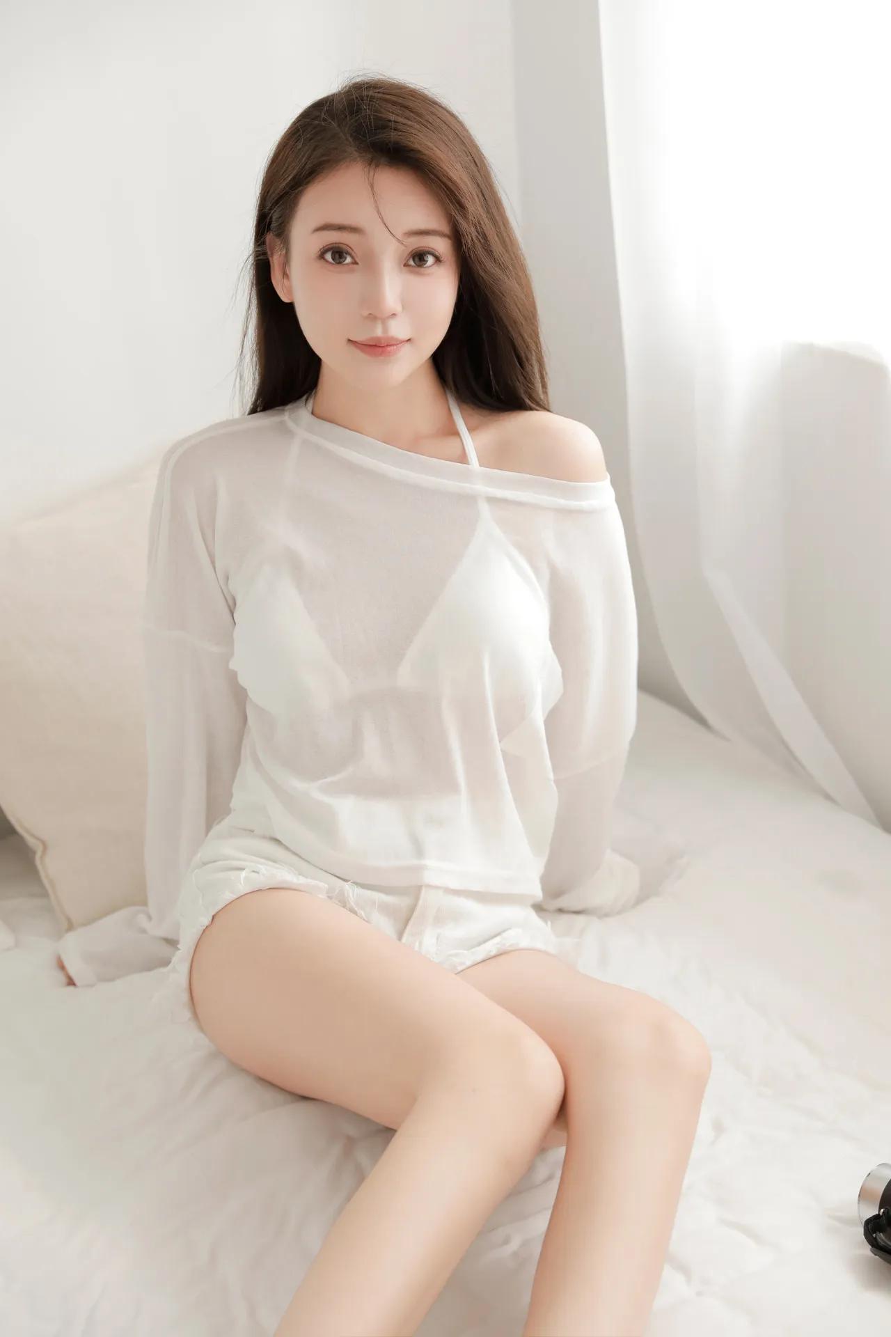 人像摄影·美图精选
本就是一切从故事的开端说起，那时谁又能想到故事的结局…[送心