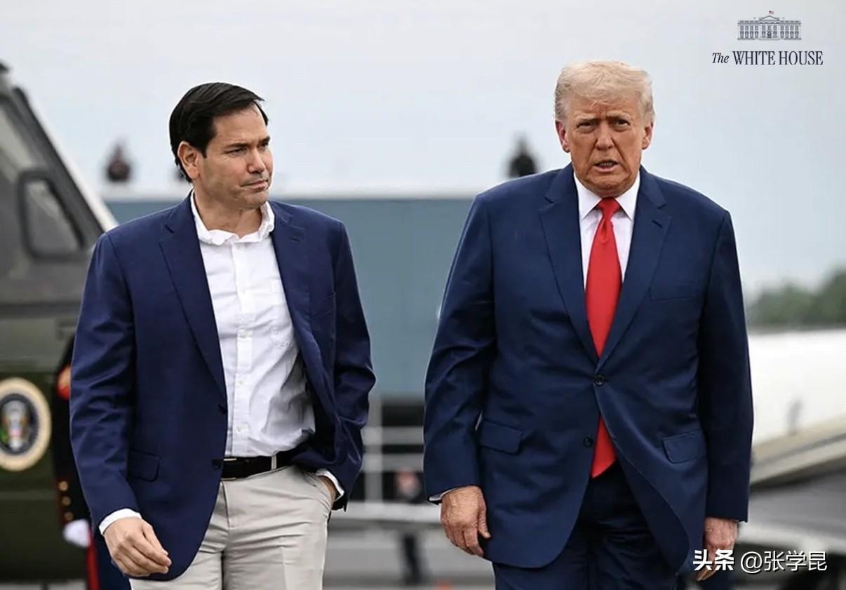 纽约时报今天报道：“哈梅内伊遇袭身亡距美军抓捕马杜罗还不到两个月。这两起行动共同