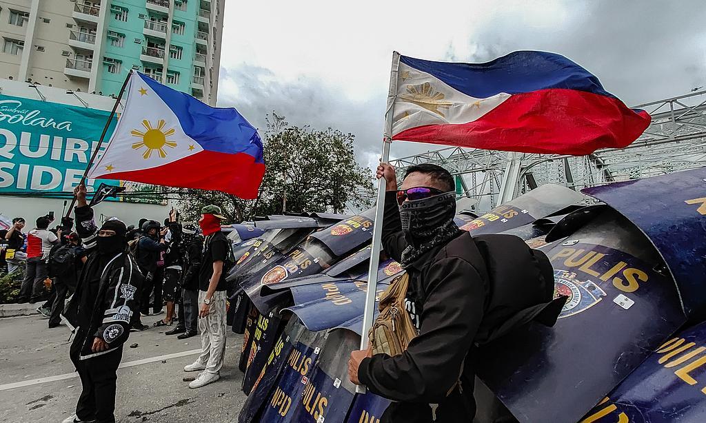 急报！防线拉紧！
 
据最新报道，菲律宾警方宣布了在11月30日第二场“万亿披索