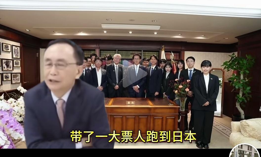 “见不到高市早苗，只好和她的办公桌合影”——黄国昌这次的脸真是丢大了。在中日关系