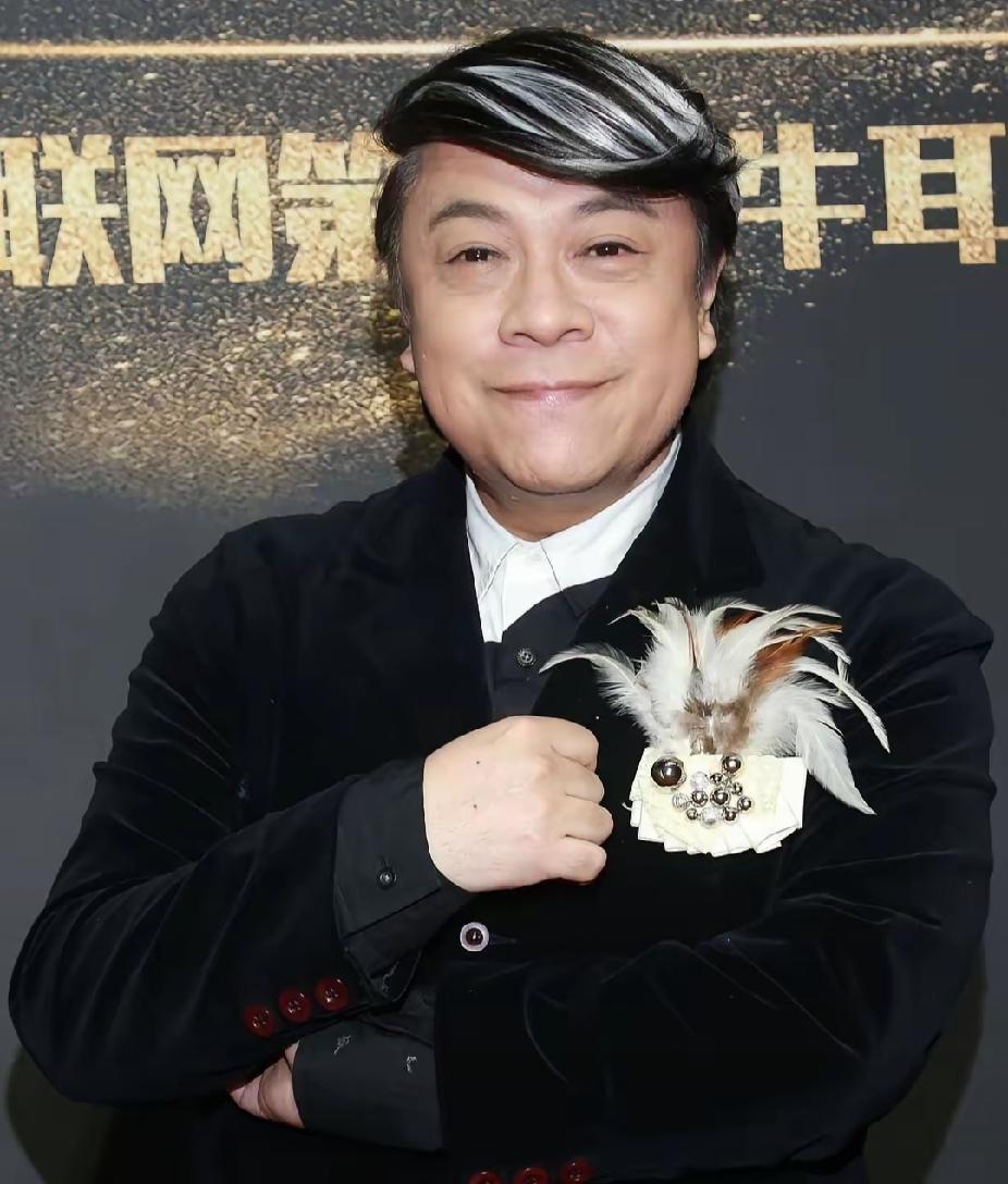 蔡康永这回真的凉凉了。搞台独，那就是自寻死路！底线碰不得。

微博3600万粉说