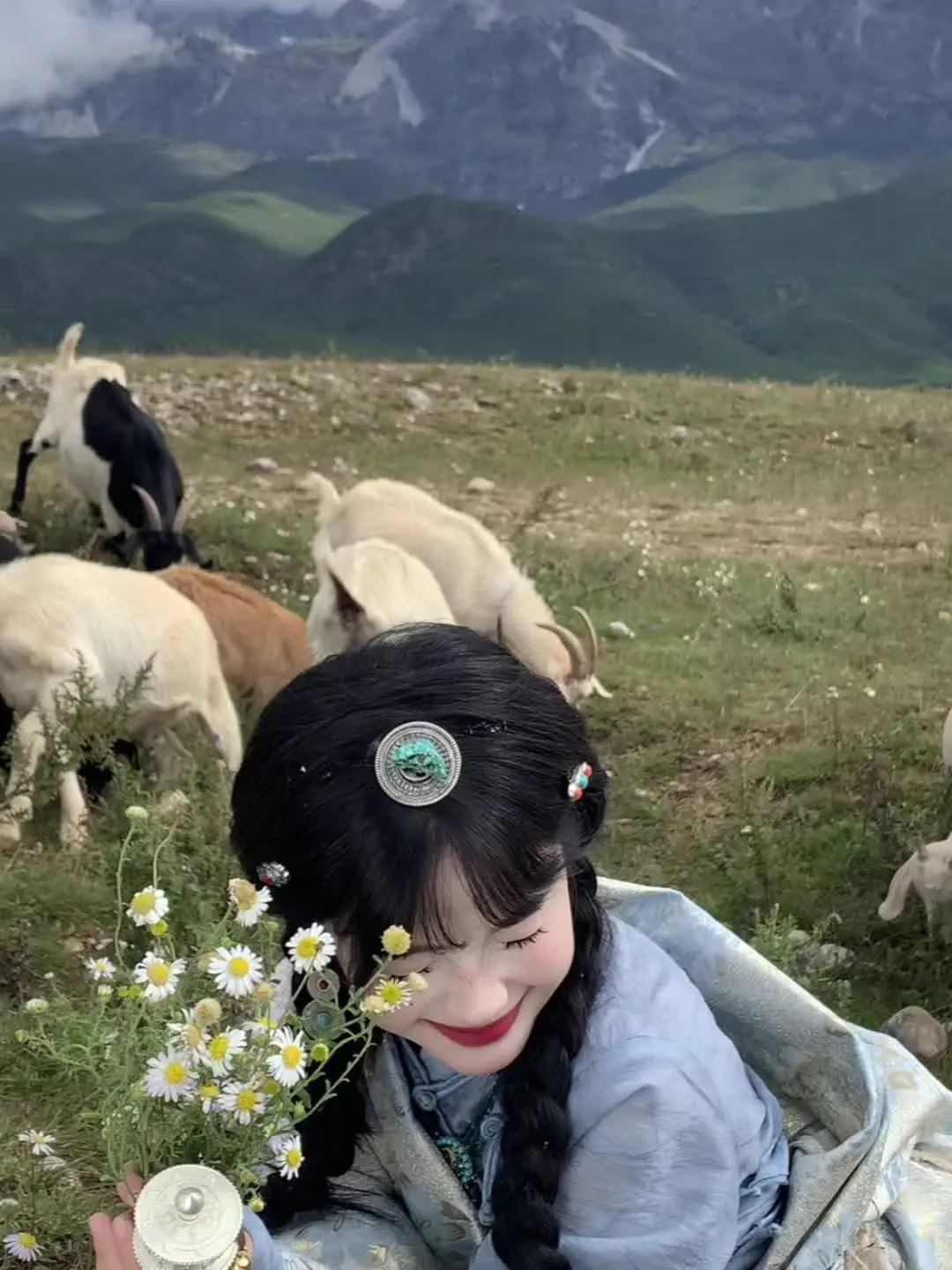 以防你没有见过丽江超可爱小羊！民族风真的太绝了吧
