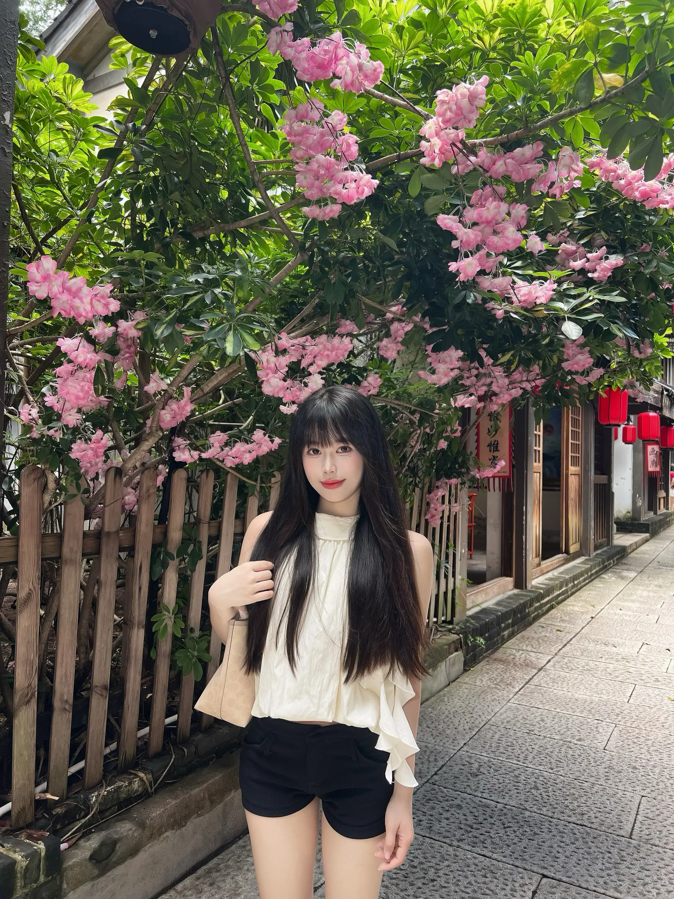 世界如此辽阔  错过什么都不为过.
