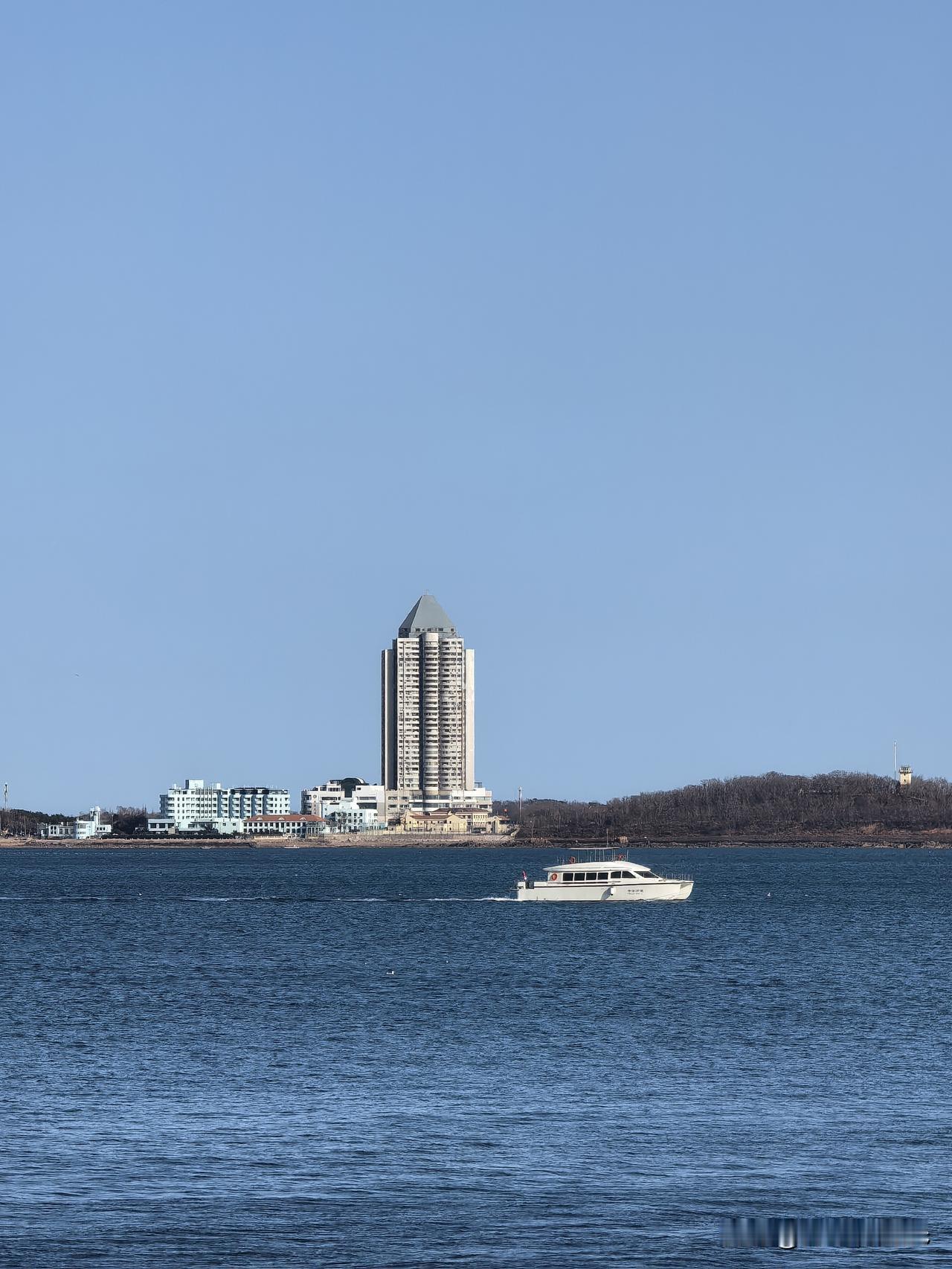 在相近的时间节点，德国总理访华与中国反制日企，说明了什么局势？

这两件事发生在