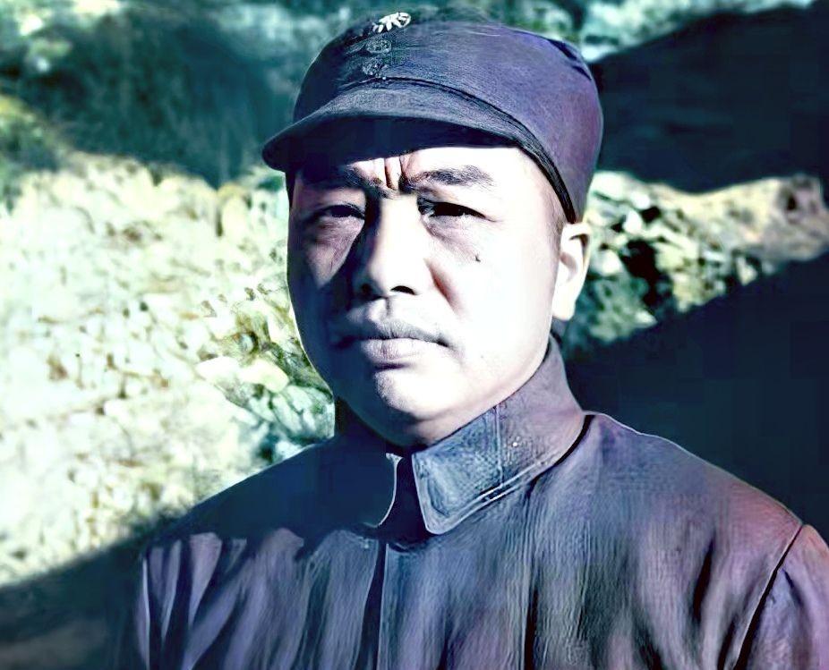 彭德怀因捆特务怒揍专员，在西安行营冲突升级，程潜却笑称第三枪开不得不是吗？
19