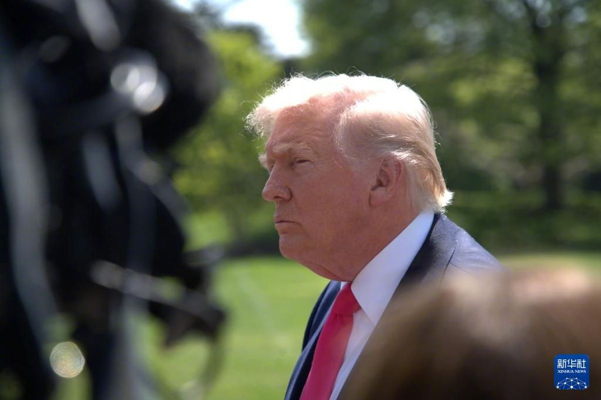 #特朗普称找到许多关于UFO有趣文件#【#特朗普称很快发布第一批UFO文件#】美