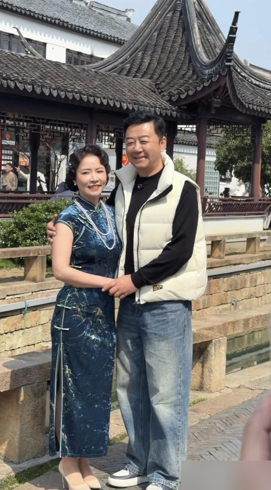 你敢信？开机前1个月女主突然跑路，几百人剧组直接停摆！郭涛演44集拿8.8万，梅