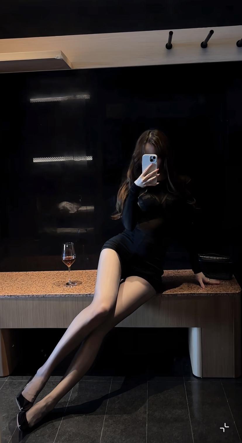 怎么样让自己保持快乐的心情少操没用的心，少内耗，多放下，淡然面对生活.