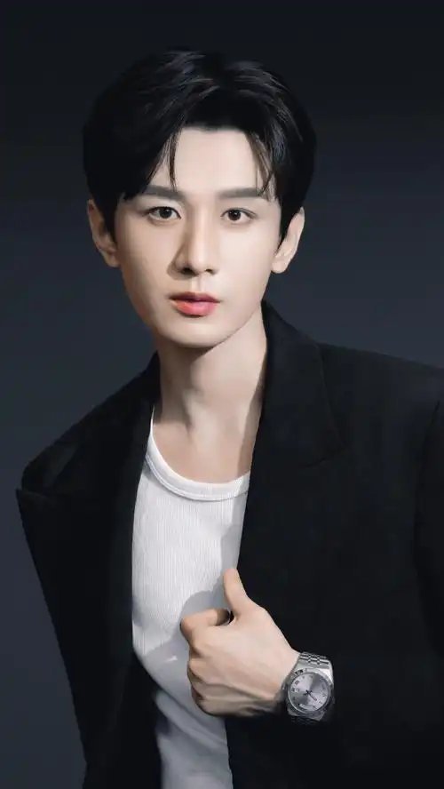 电视剧与君歌[超话] cy成毅表演感染力 愿你像花蕾一样绽放，像嫩芽野蛮生长 ”