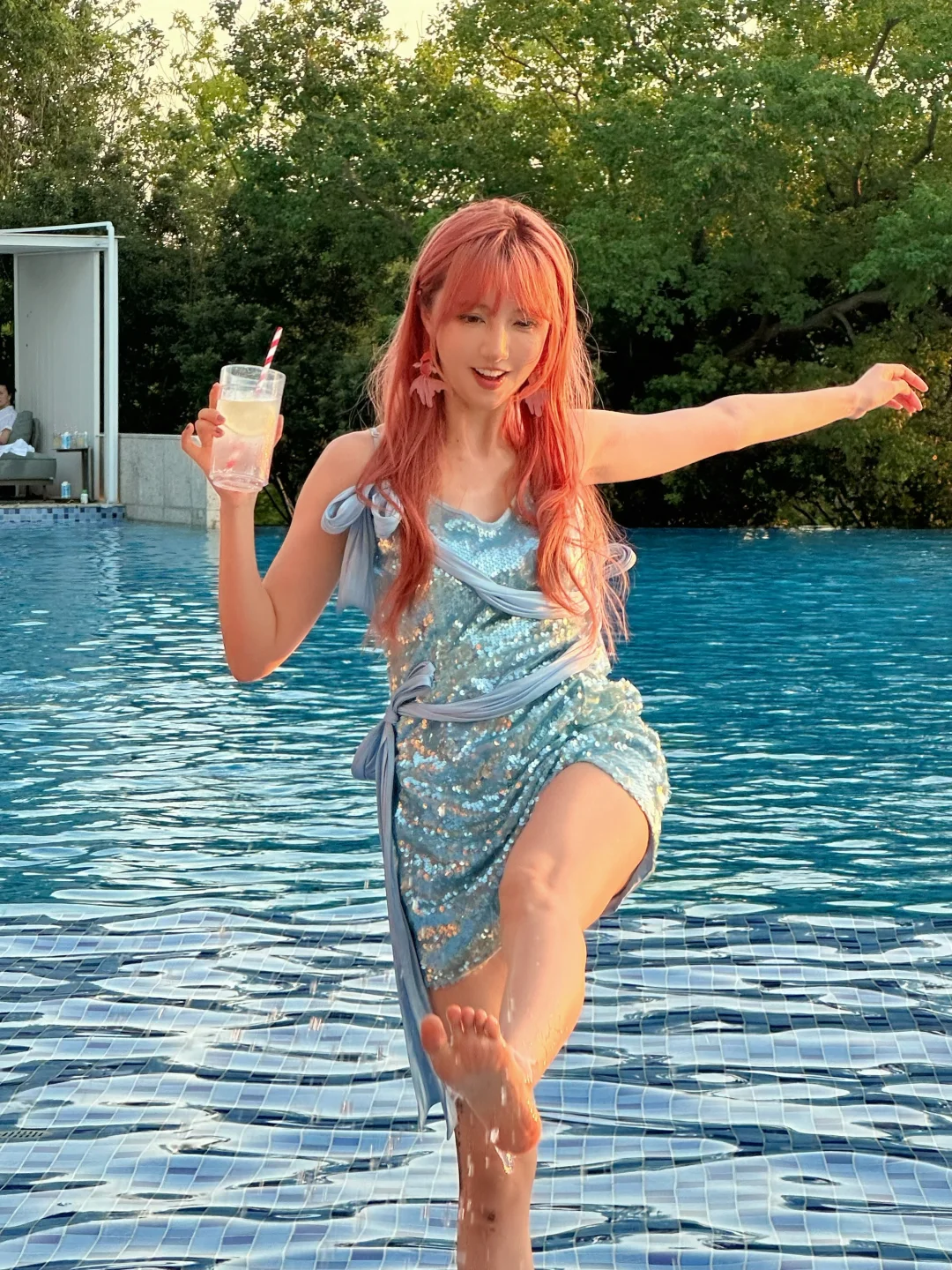 人类迷恋夏日🌙我迷恋泳池派对
