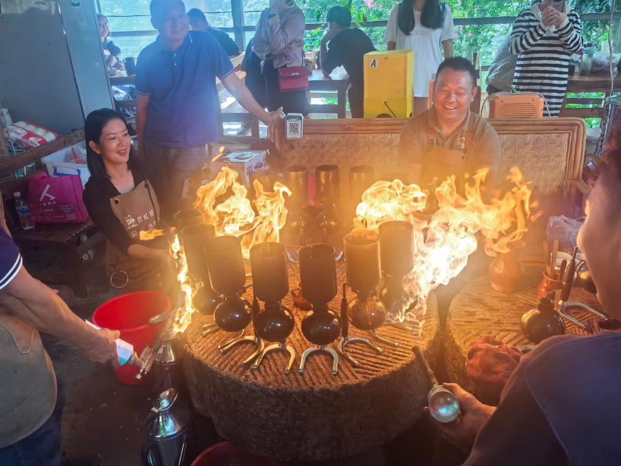 说太多华丽的辞藻完全是没有用的，我只相信一句“靠山山会倒，靠人人会跑”，所以只有