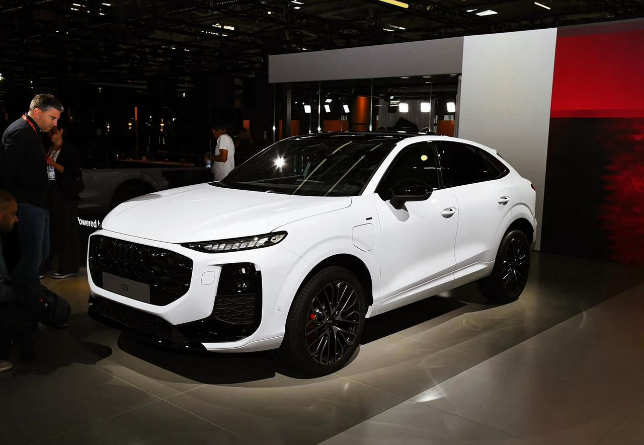 全新奥迪Q3 Sportback首发亮相，插混版搭载25.7度电池包
海外版提供