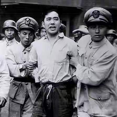 1954年被捕：特务威逼刘青石当卧底，他假意顺从暗藏救国决心
