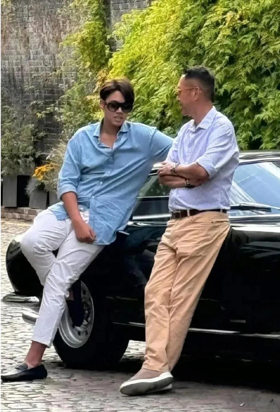星二代的颜值就像开盲盒，你以为会是好上加好，正正得正，结果开出来往往是你猜不到！