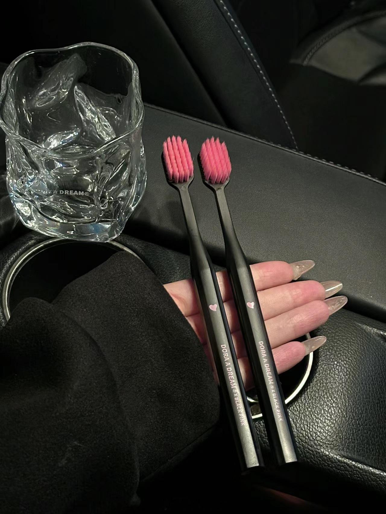 这牙刷真的爱了 ​​​