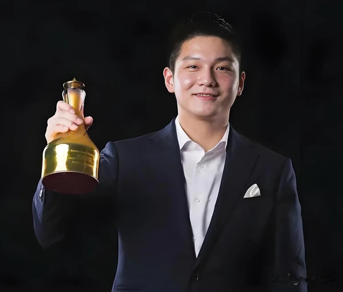 樊振东履行新的职位了
樊振东，这位出生于广州的杰出乒乓球运动员，以其卓越的技艺和