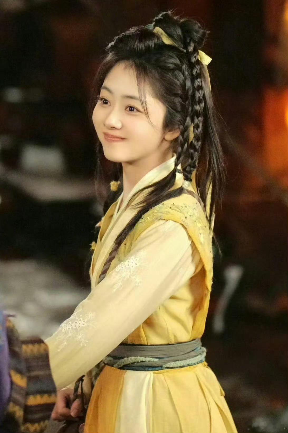 谭松韵同一角色三种美 肖瑶三种打开方式全拿捏，灵动明媚兼具力量感，这波演技直接狠