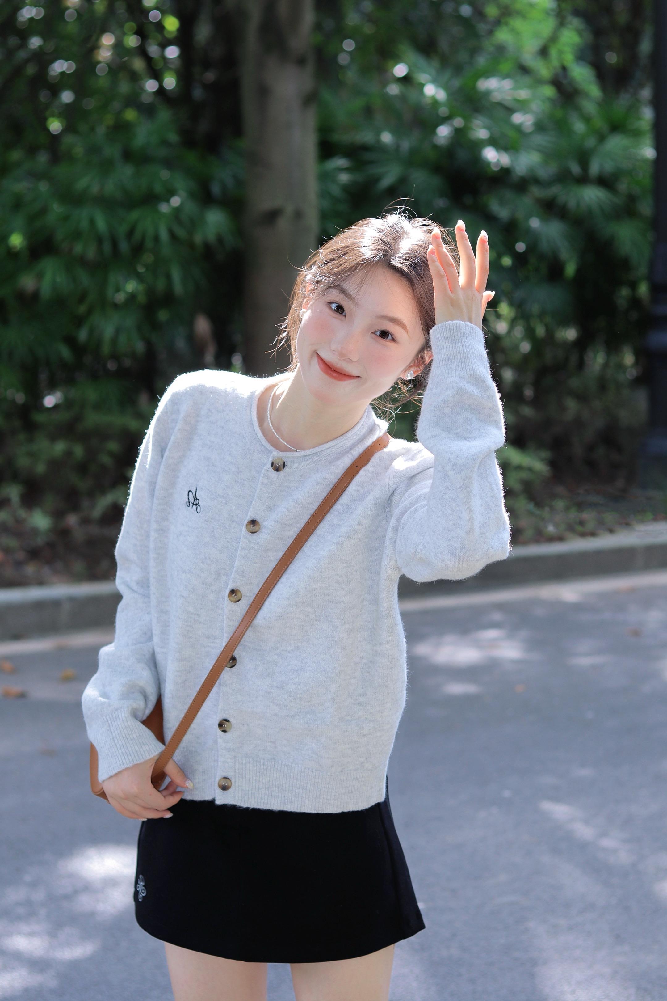 我不要纤细手臂 不要乖乖女性格 我要有坚韧的内心有反驳的勇气 我要做我自己