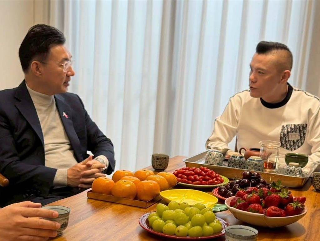 江启臣总部成立 民众党无法“团进团出” 深夜抛震撼弹：明天全不出席
国民党台中市