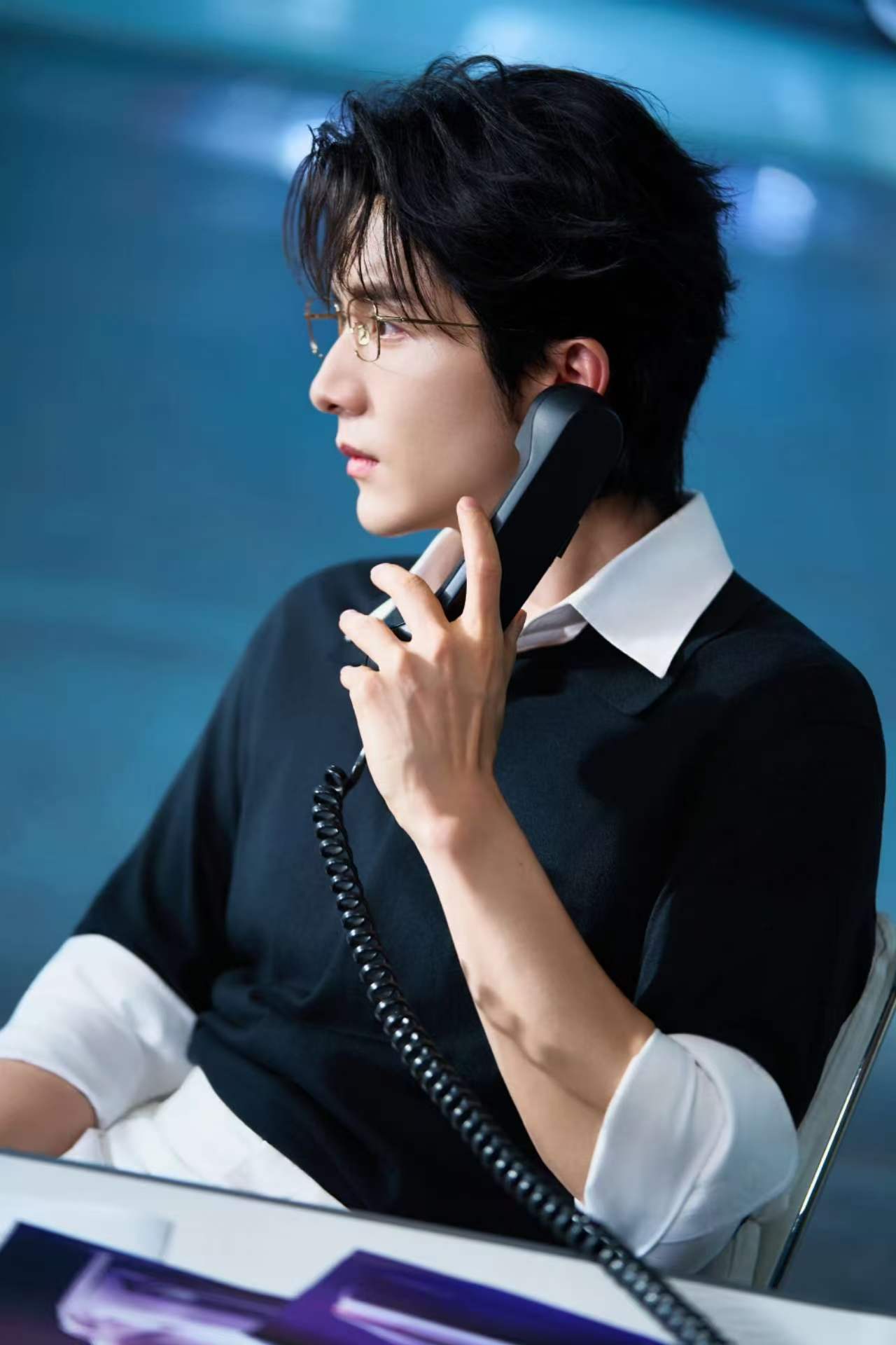 张新成手控福利 张新成手控有福了 来看手，一般的我不看，就爱看张新成这种抽象的超