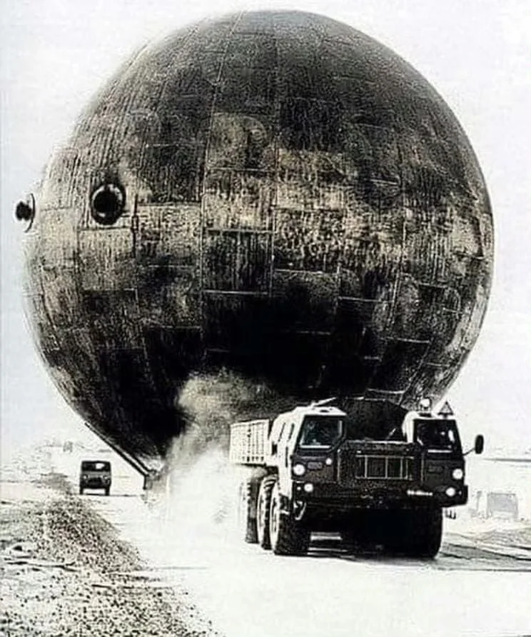 苏联时期拜科努尔发射场的特种运输