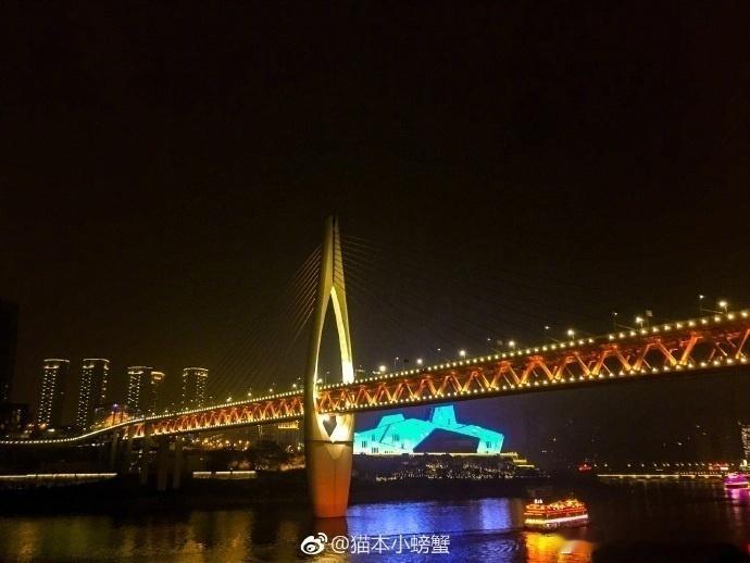 重庆旅游攻略 | 从你的全世界路过，火锅英雄等电影奠定了山城重庆的网红地位，对重
