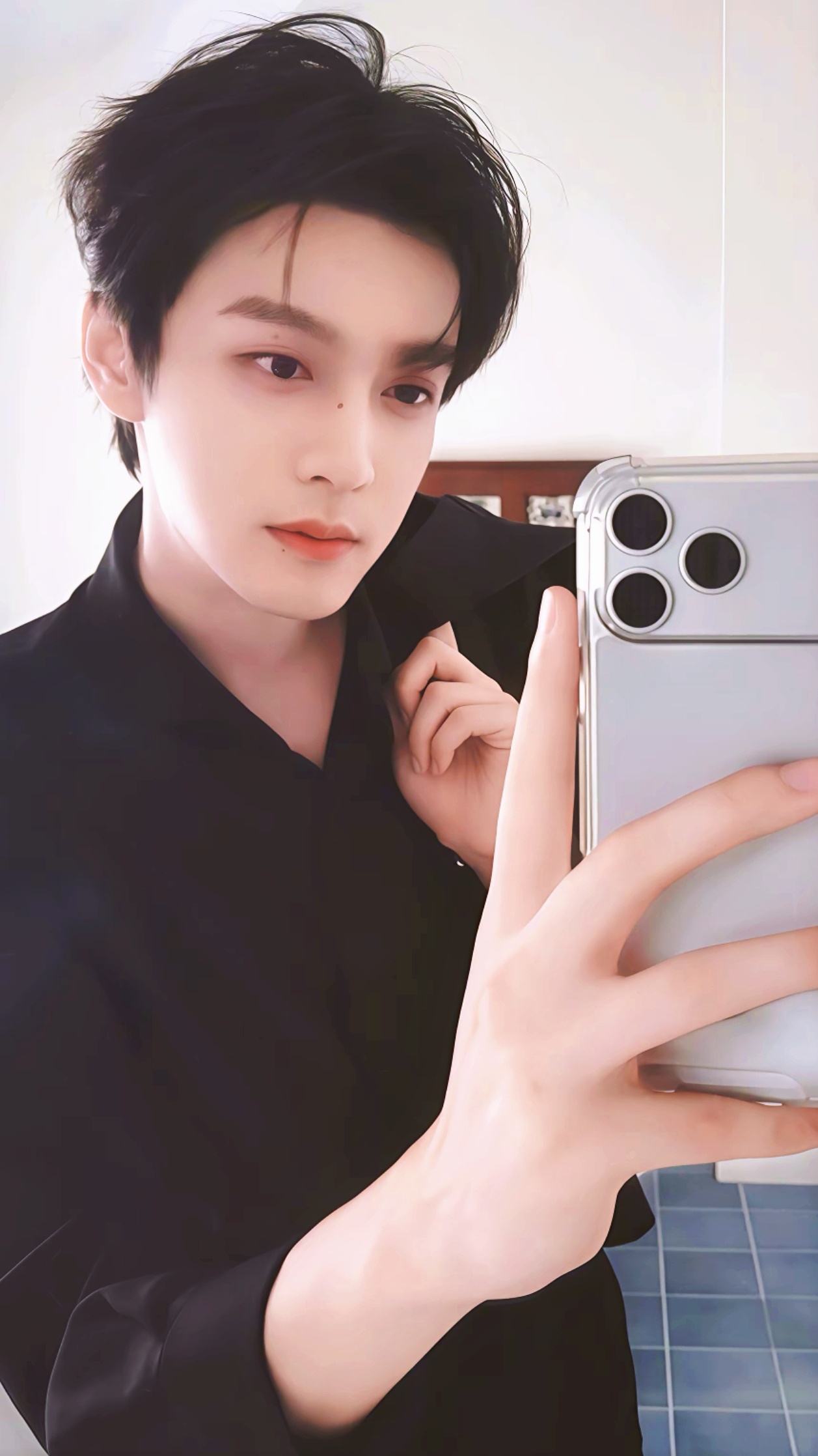 出门在外的报备照，风流又矜贵 