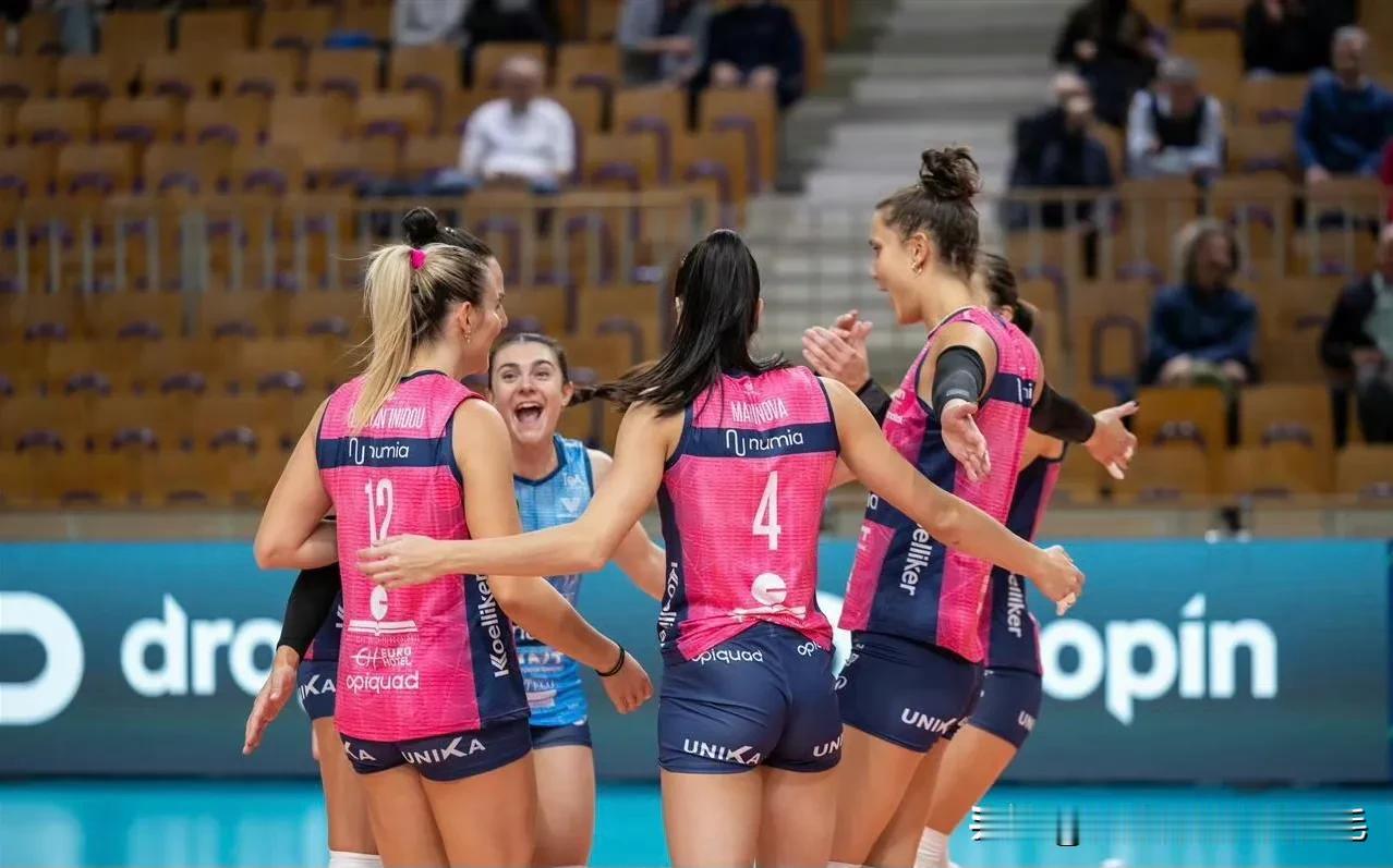 欧冠女排埃格努13分助米兰横扫 罗兹建设3-2南特
11月12日，欧冠女排第四轮
