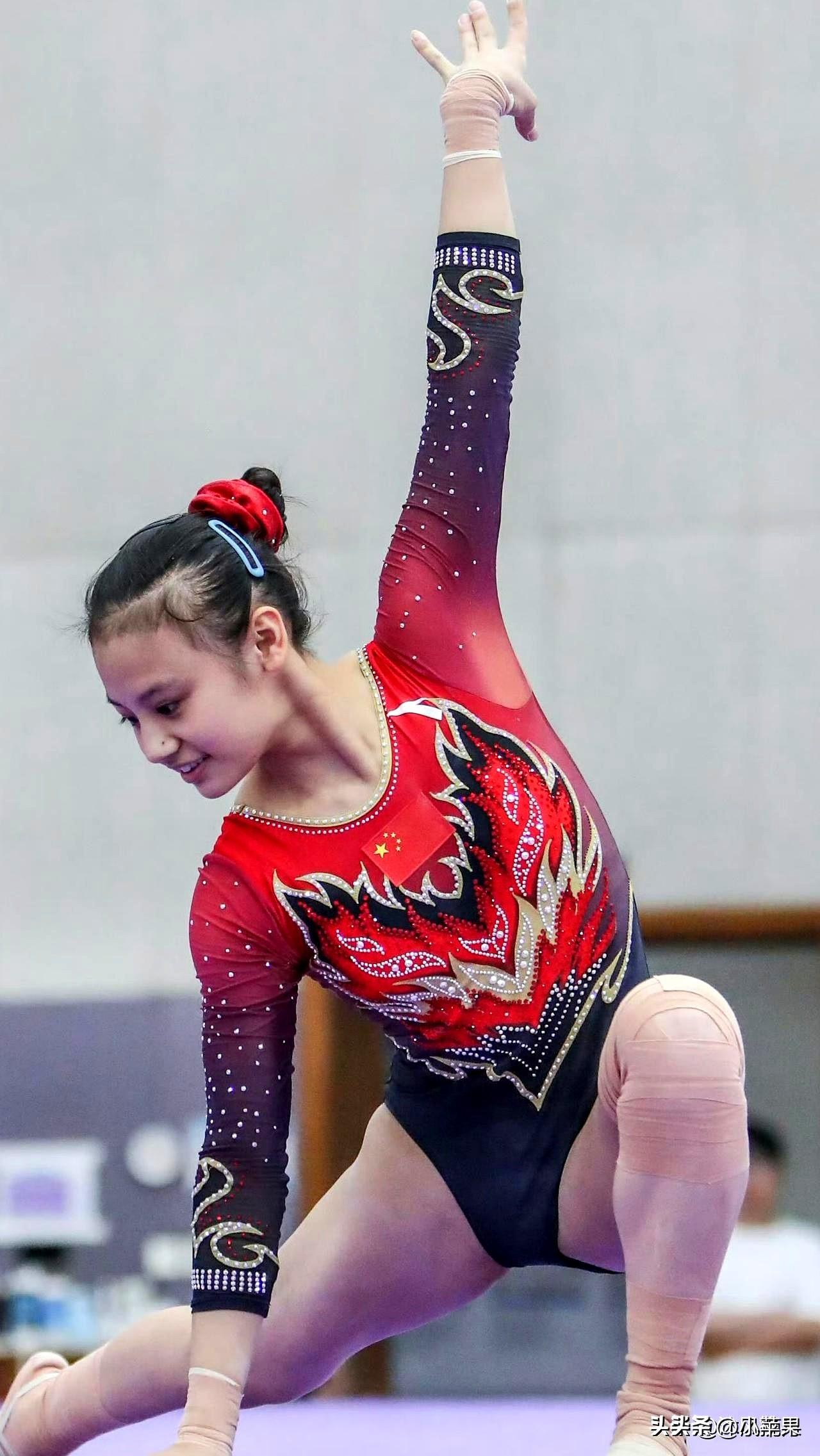 贵州遵义这场体操亚锦赛，中国女子体操队又稳住了。
团体赛拿到168.498分，