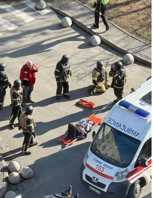 乌克兰传来不幸消息：

2026年4月18日，乌克兰总统泽连斯基沉痛宣布，首都基