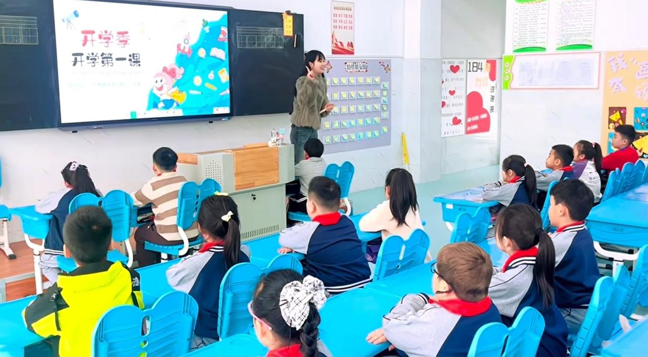 我觉得养儿子最需要注重独立人格、责任感和亲情的培养。
避免过渡保护和溺爱，应鼓励