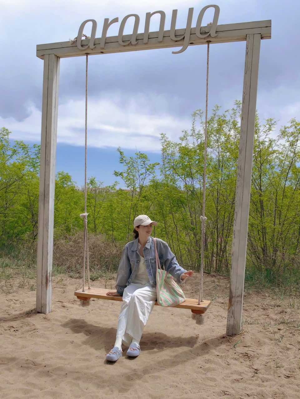 娱乐董璇五一假期出行董璇假期出行董璇酒窝五一假期美照