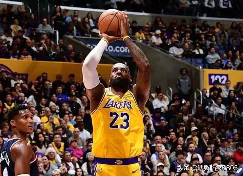 詹姆斯有点小尴尬，周五是否复出真难抉择。

詹姆斯伤缺后湖人喜迎三连胜，连续战胜